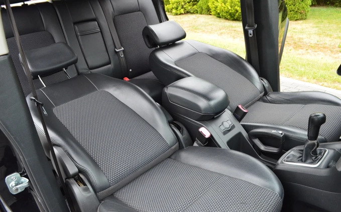 Chevrolet Captiva cena 26900 przebieg: 216000, rok produkcji 2010 z Sierpc małe 301